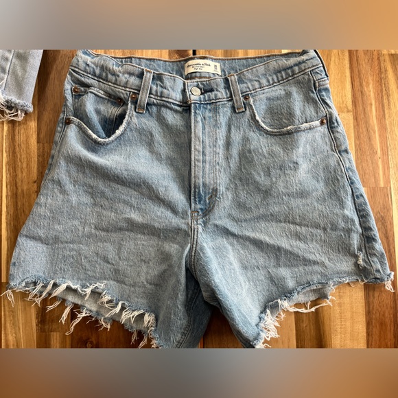 Abercrombie & Fitch Pants - Abercrombie and Fitch High Rise Dad Short size 30